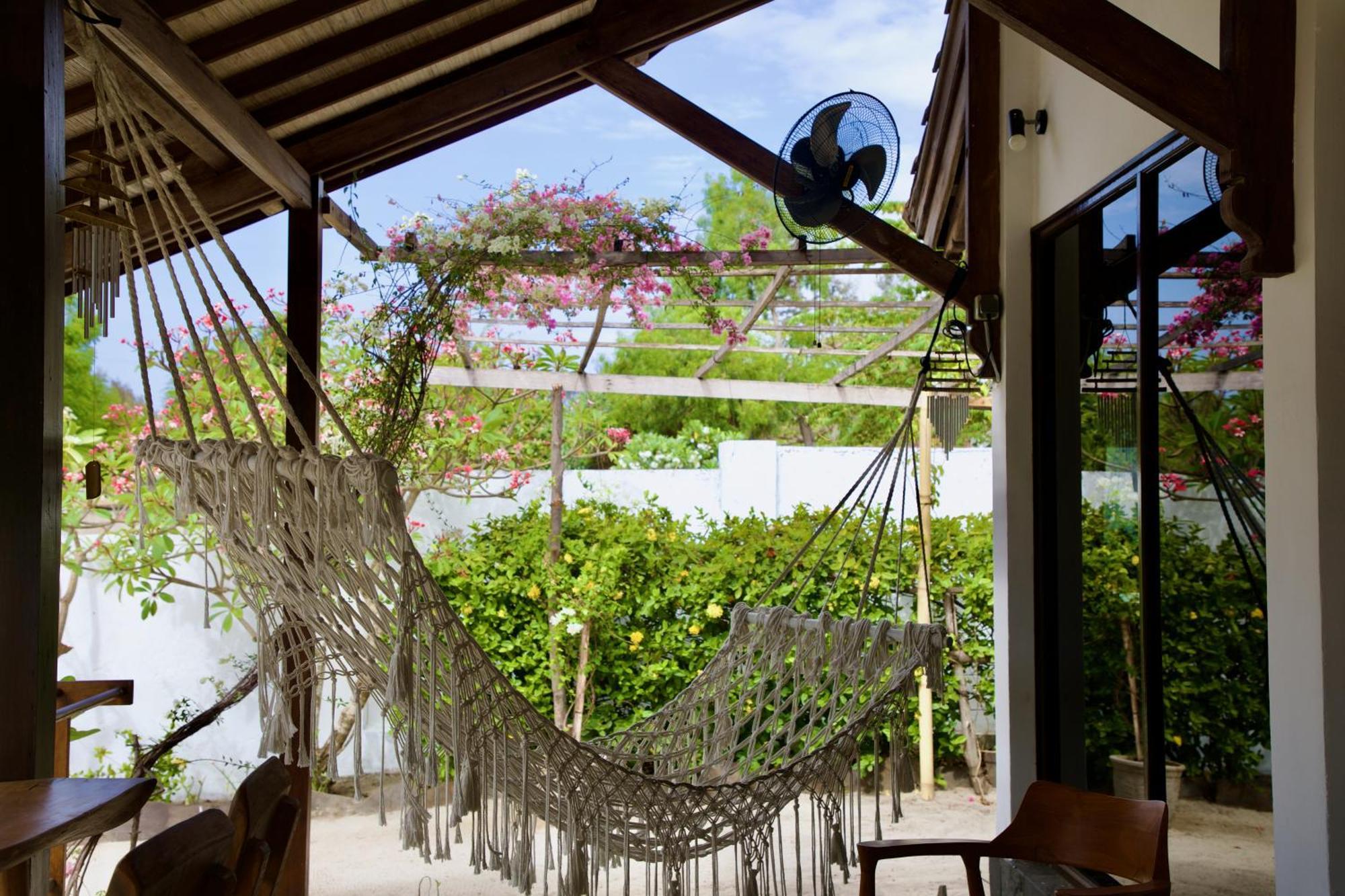 Villa Sunset Beach Gili Trawangan Extérieur photo