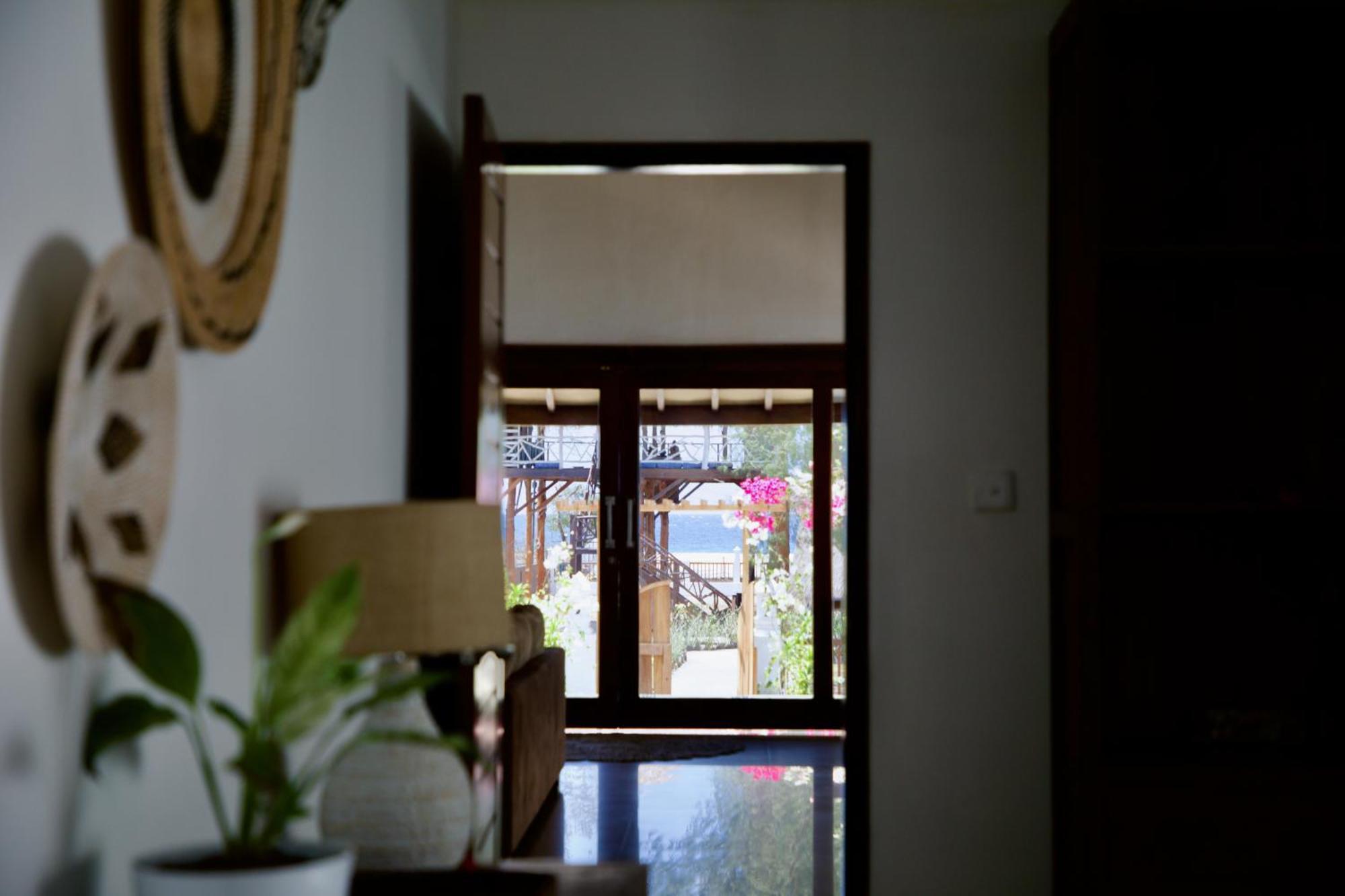Villa Sunset Beach Gili Trawangan Extérieur photo