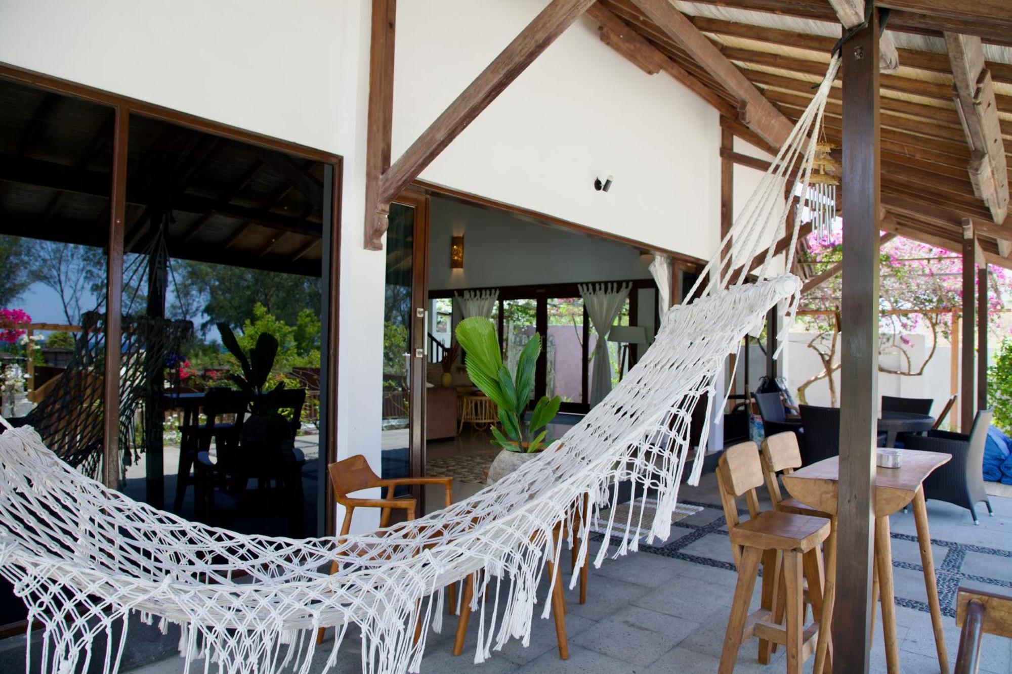 Villa Sunset Beach Gili Trawangan Extérieur photo