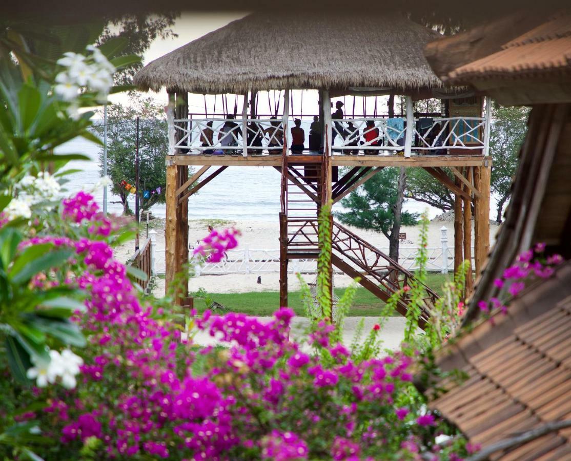 Villa Sunset Beach Gili Trawangan Extérieur photo