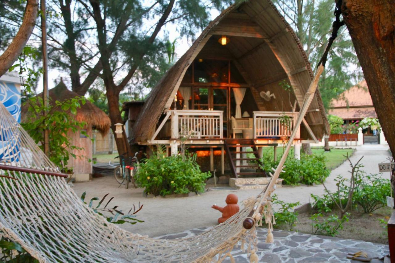 Villa Sunset Beach Gili Trawangan Extérieur photo